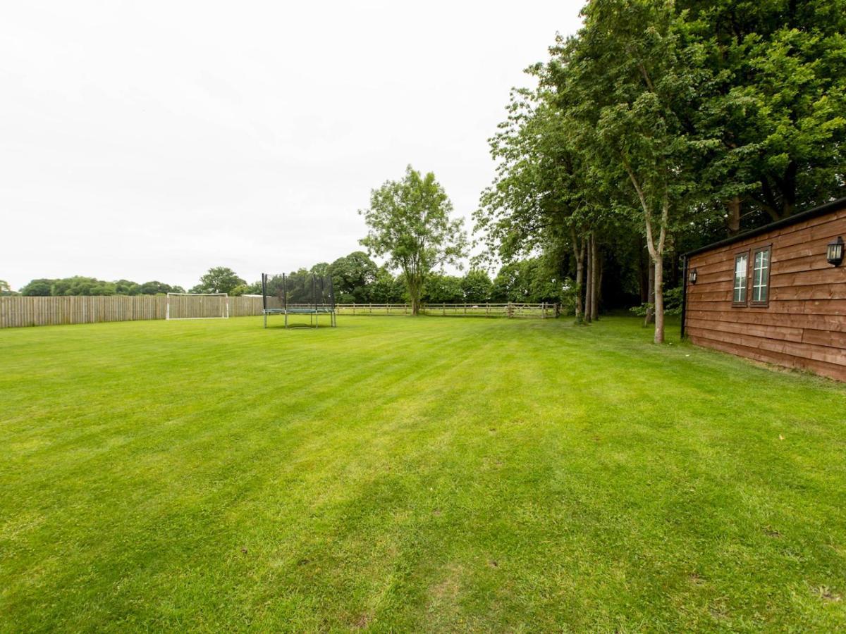 Pass The Keys Superb Space In The Idyllic Village Of Loppington Shrewsbury Exterior foto